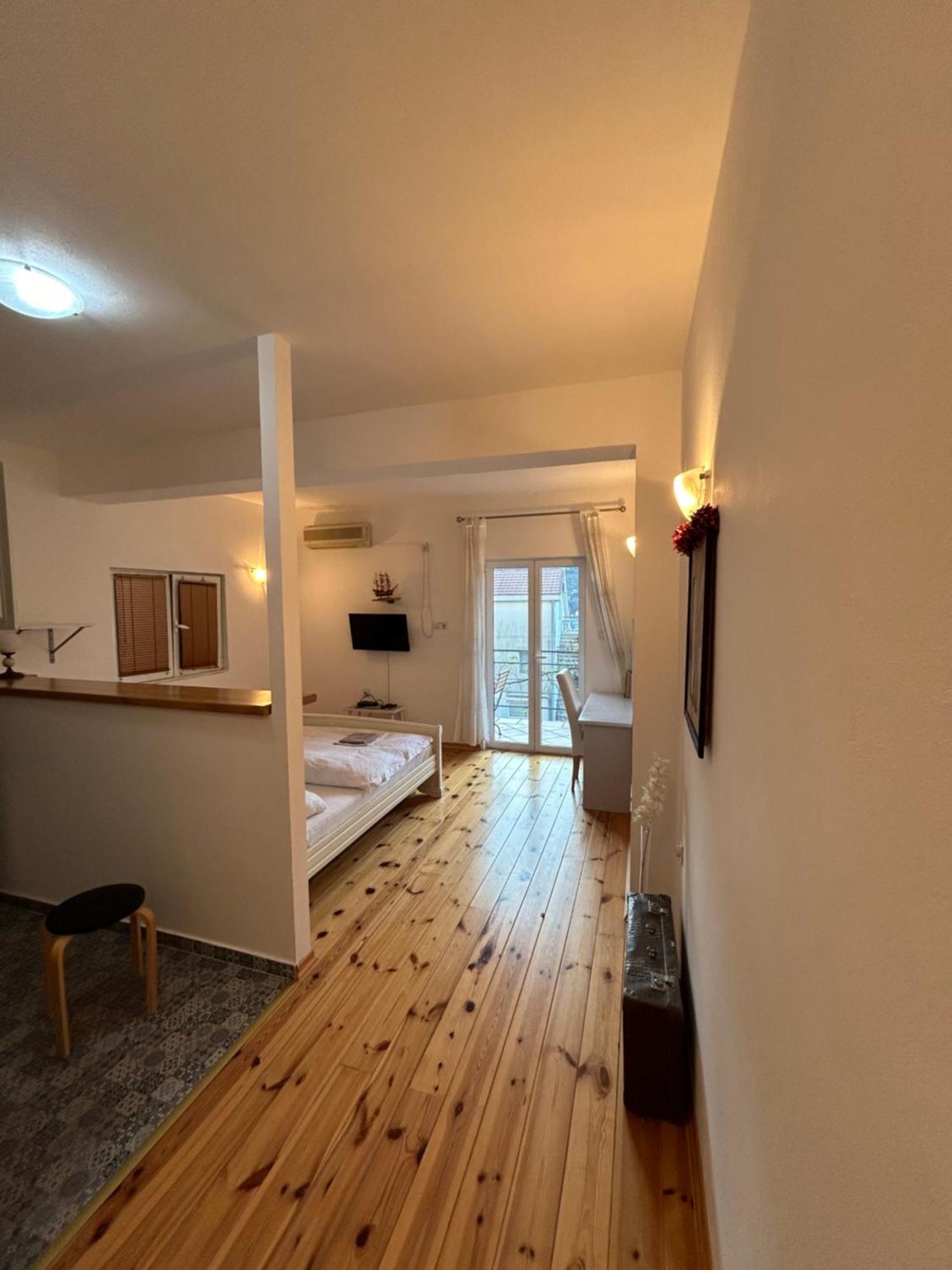 Club Neni Hotel Kotor Kültér fotó